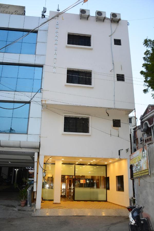 Dwarka Bhavan Hotel Shirdi Exterior foto